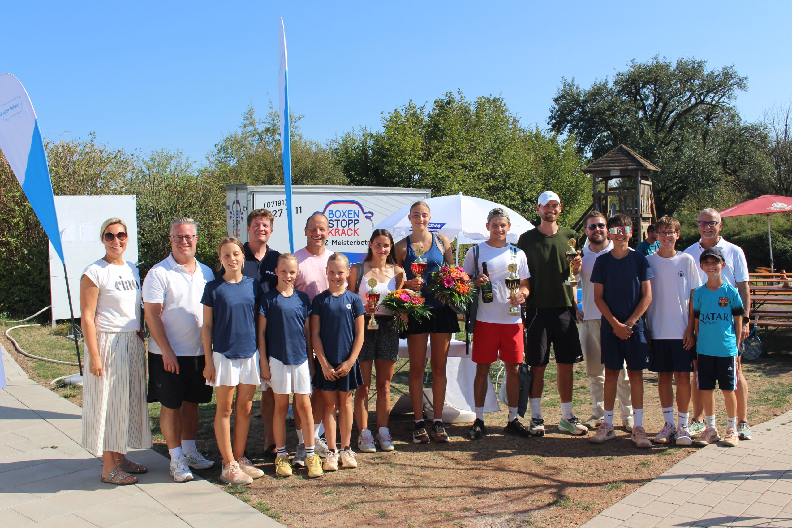 Du betrachtest gerade Hochklassiges Tennis am Harro-Höfliger-Cup beim SVU-Tennis